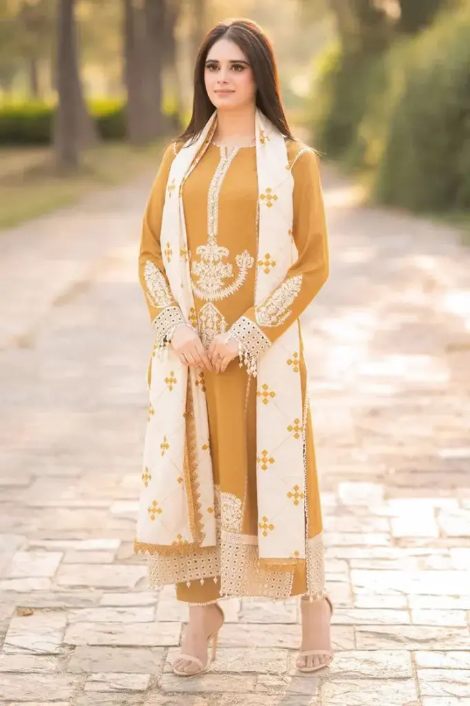 Winter Collection Embroidery Dhanak 3pc 