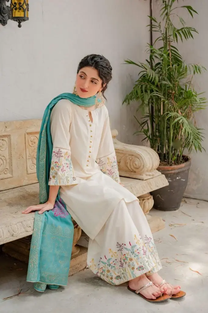 Winter Embroidery Collection Dhanak 3pc  