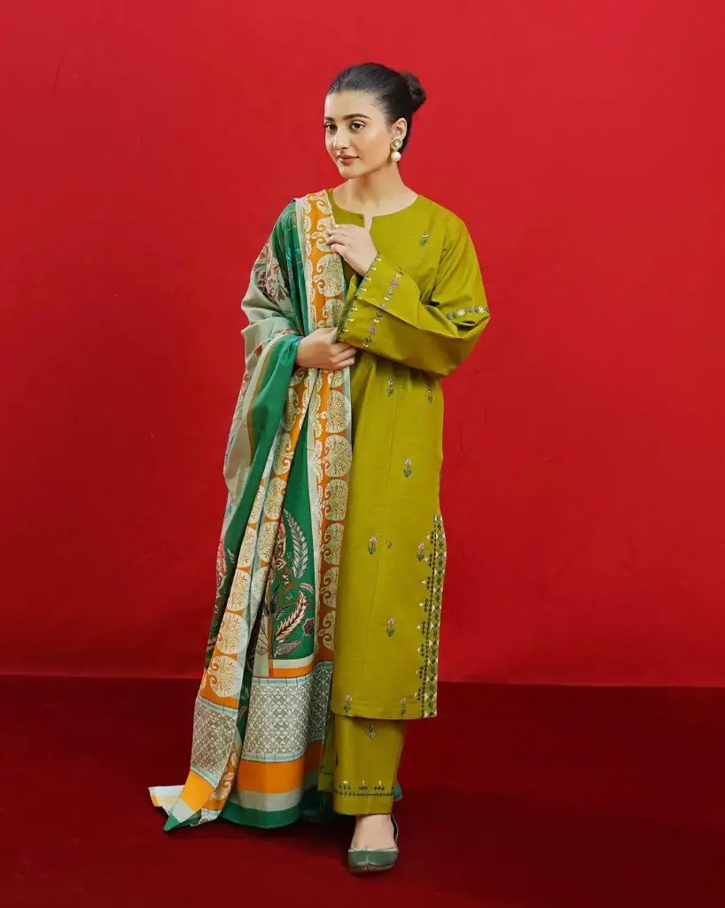 Winter Collection Embroidery Dhanak 3pc   