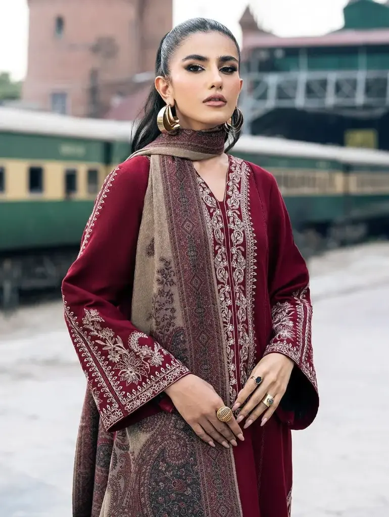 Winter Embroidery Collection Dhanak 3pc 