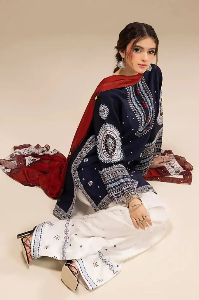 Winter Embroidery Collection Dhanak 3pc